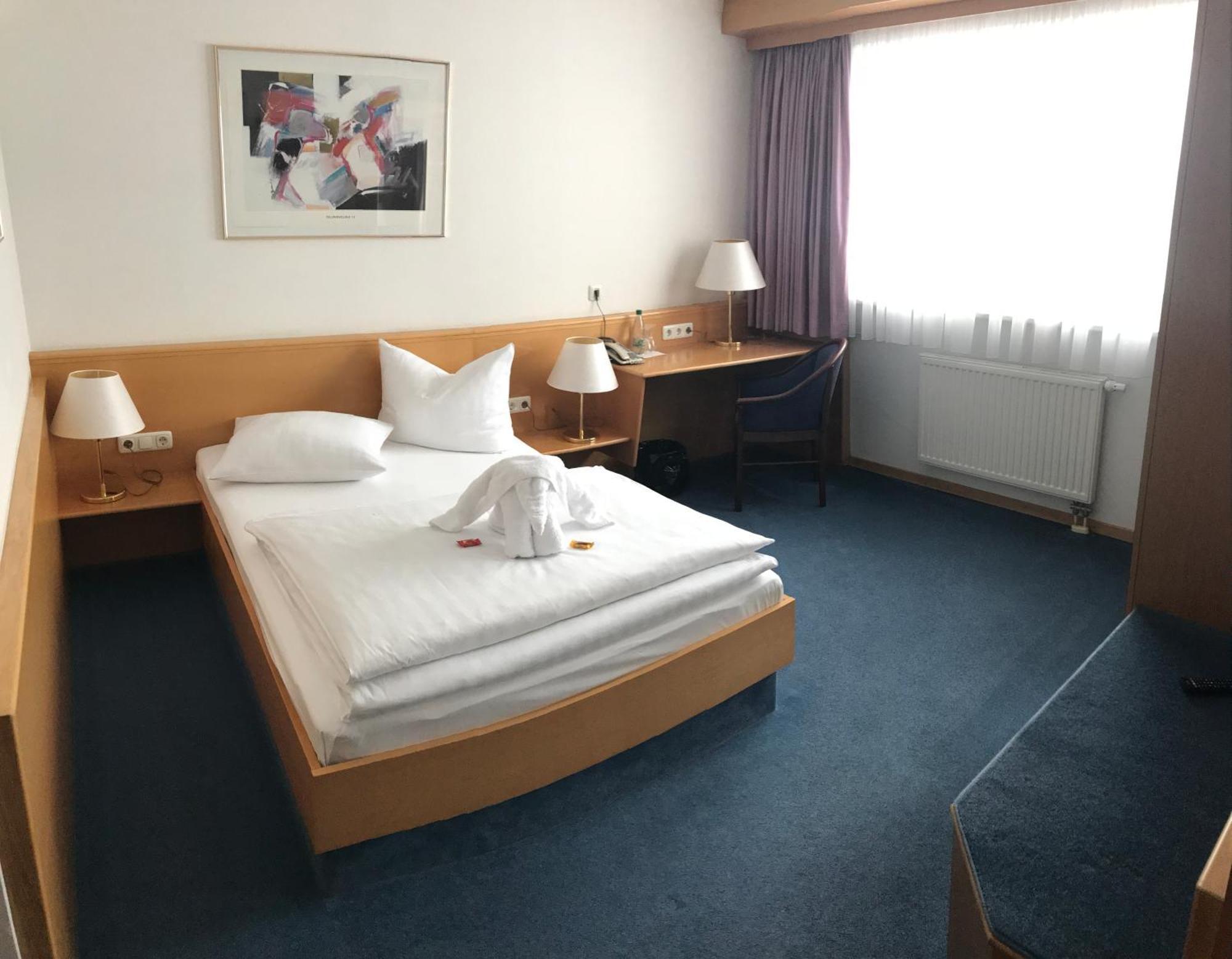 Hotel Bavaria Brehna Ngoại thất bức ảnh